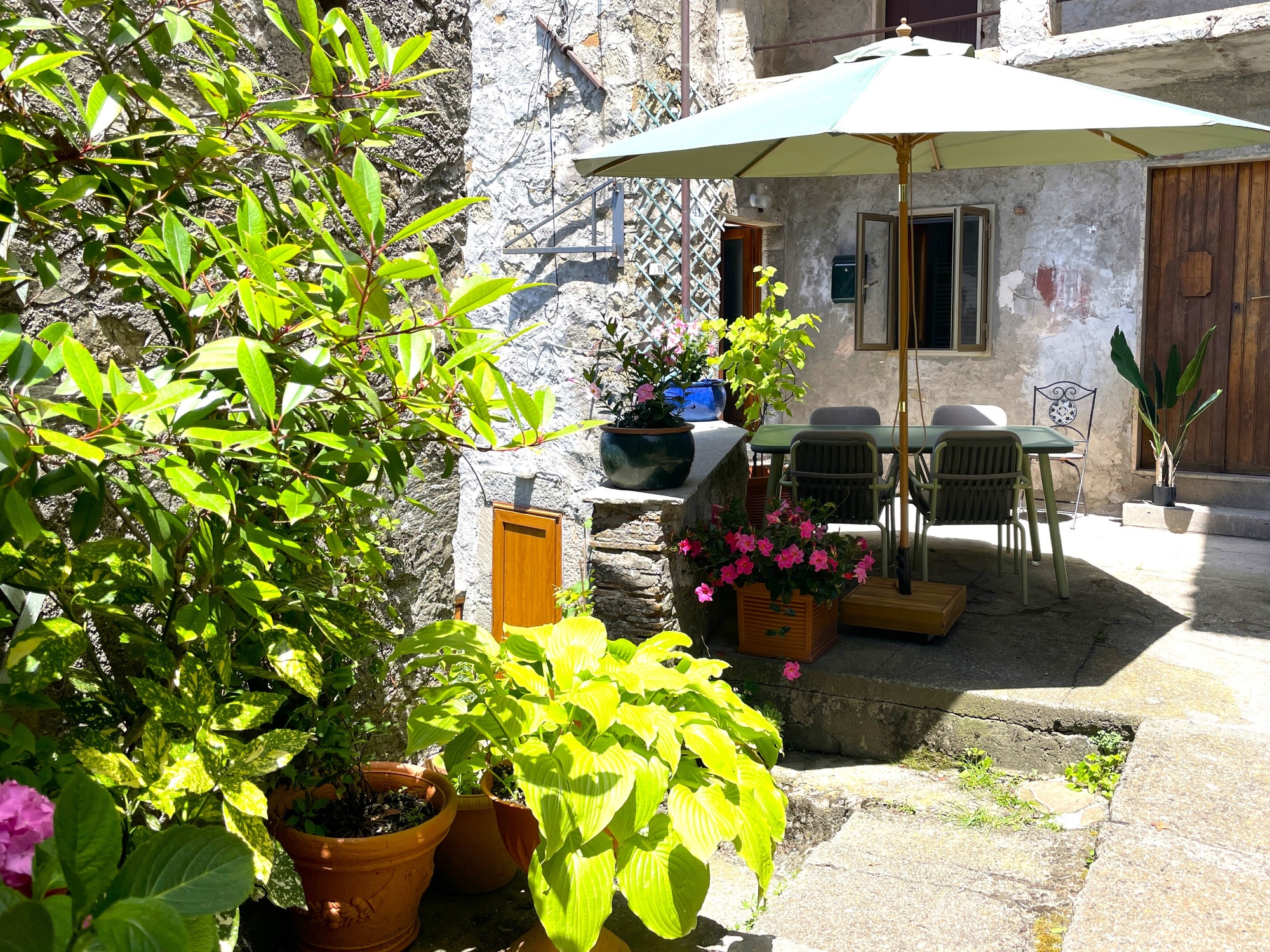 Terrace-infront-of-the-main-door- Casa Ulla_klein